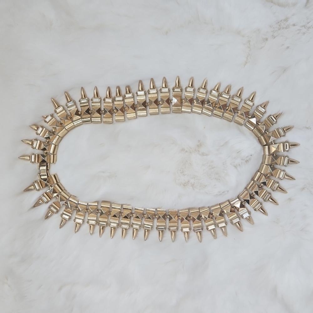 Banana Republic‎ statement piece necklace